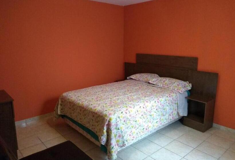 بنسيون Hostal Las Begonias