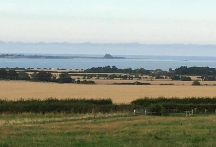 צימר Buckton Farmhouse