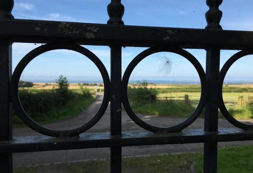 צימר Buckton Farmhouse