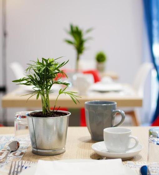 민박 Easyroom Frosinone   Casello Autostradale