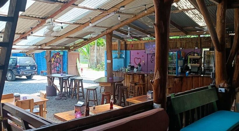 Flutterby House Hostel