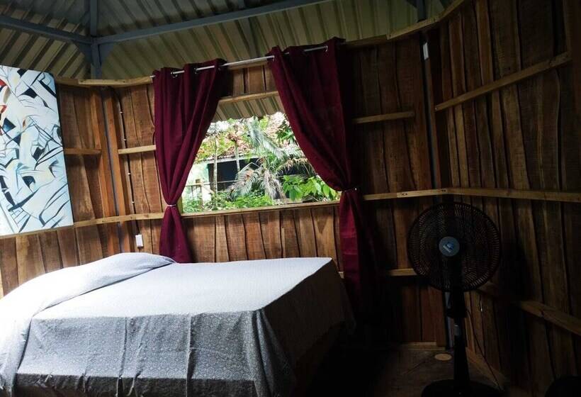 Flutterby House Hostel