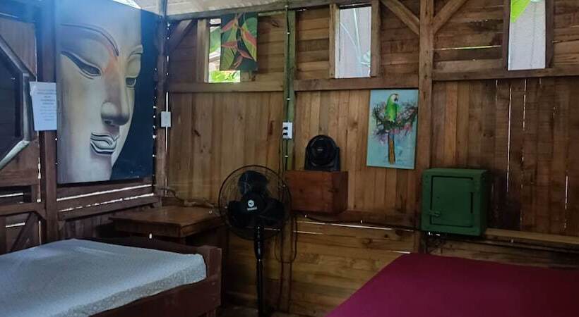 Flutterby House Hostel