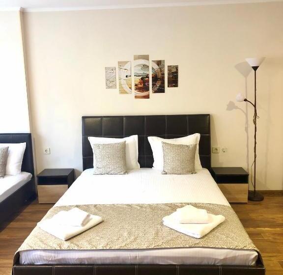 Family Hotel Ring & Thermal