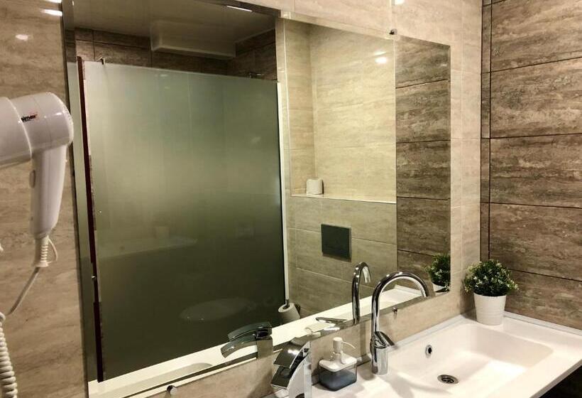 Family Hotel Ring & Thermal