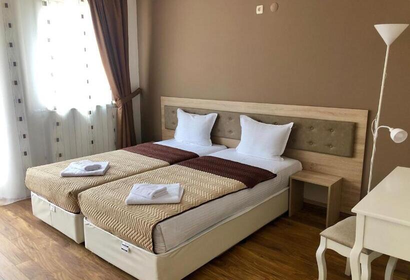 Family Hotel Ring & Thermal