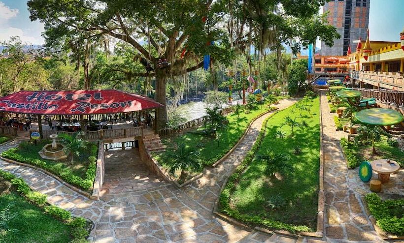 בית מלון כפרי Castillo Resort