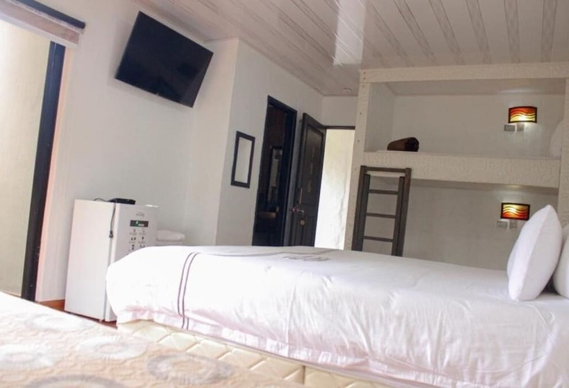 בית מלון כפרי Castillo Resort