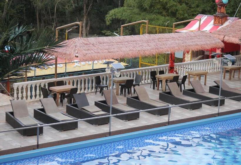 בית מלון כפרי Castillo Resort