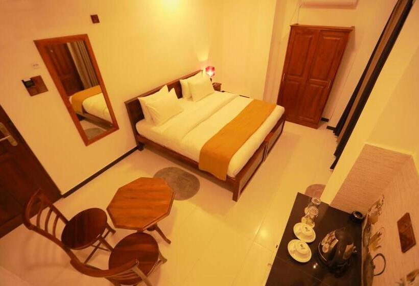 هتل Opulence Colombo