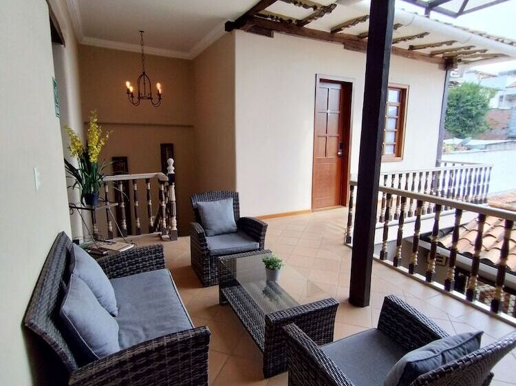 ホテル Raymipampa