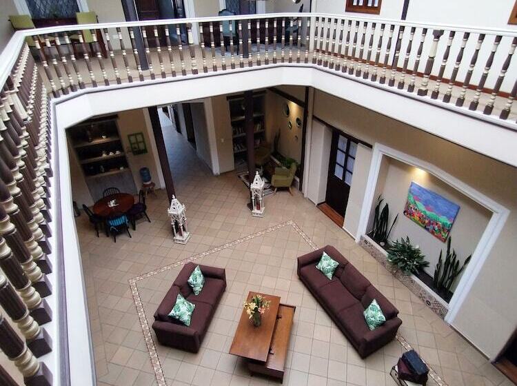 ホテル Raymipampa