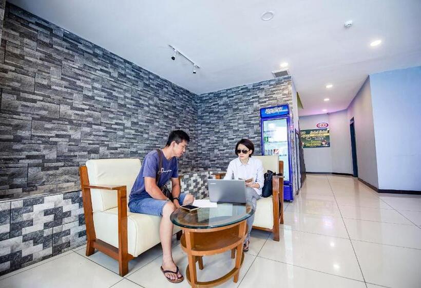 מוטל Pertama Lodge