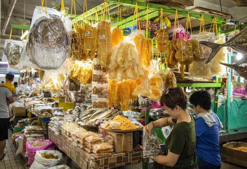 מוטל Pertama Lodge