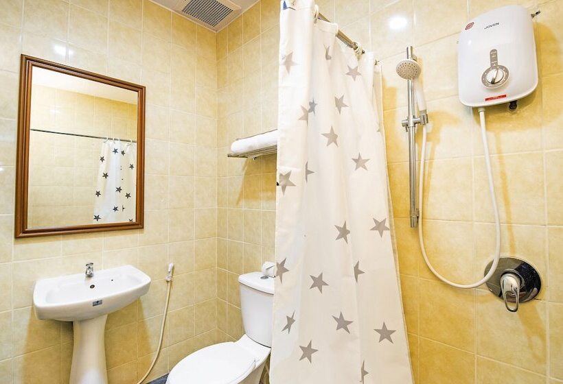 מוטל Pertama Lodge