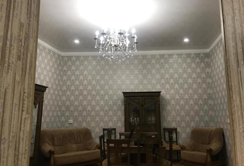 بنسيون Anna S Home