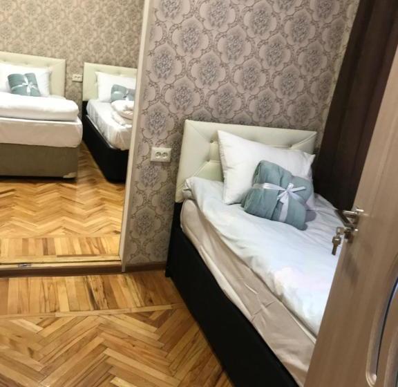 بنسيون Anna S Home