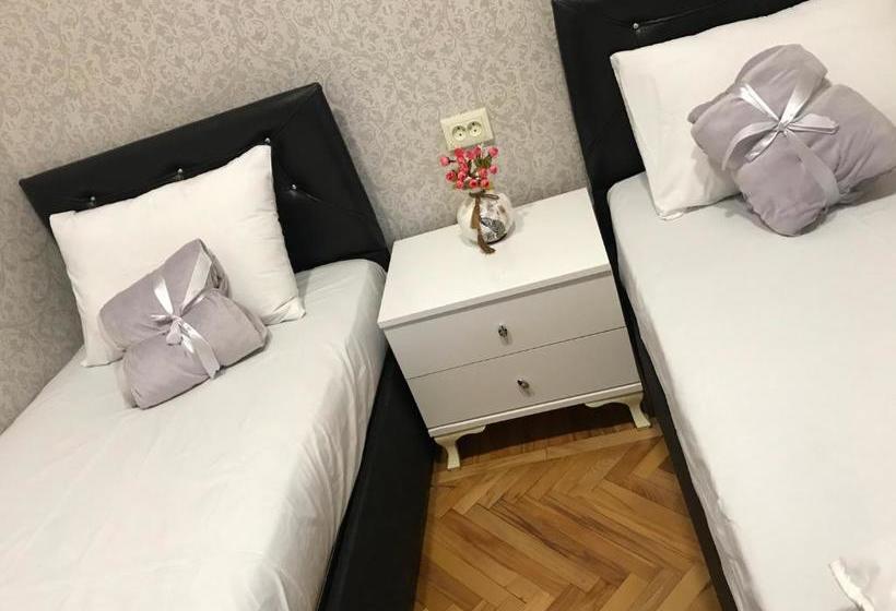 بنسيون Anna S Home