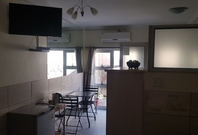 פנסיון Esperanca Guesthouse