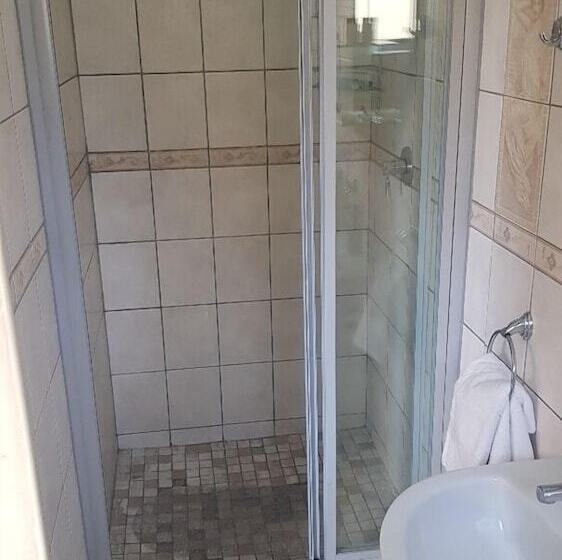 פנסיון Esperanca Guesthouse