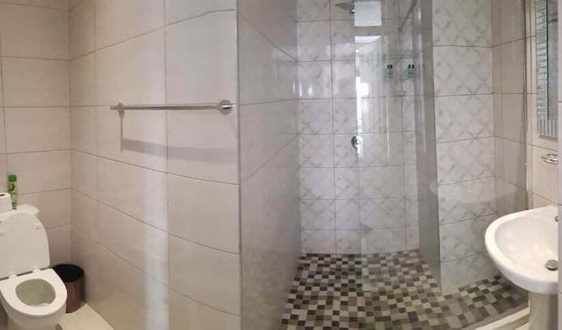 פנסיון Esperanca Guesthouse