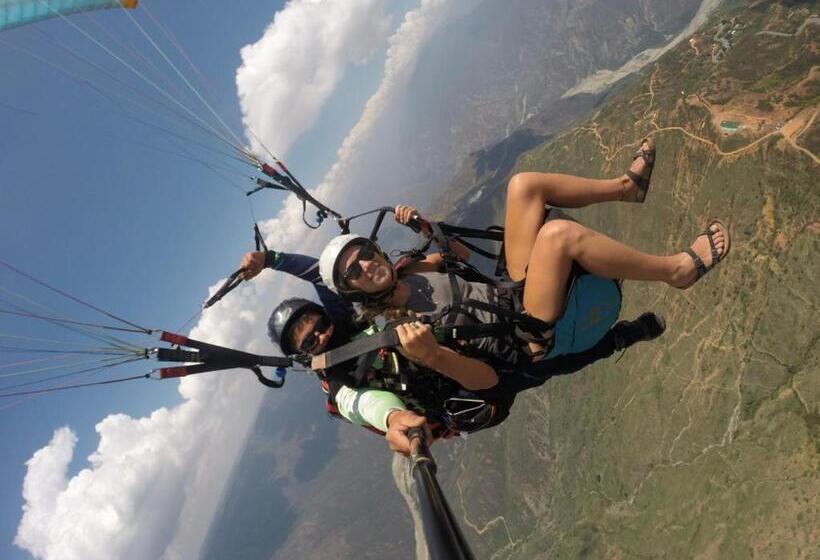 פנסיון Green Door San Gil