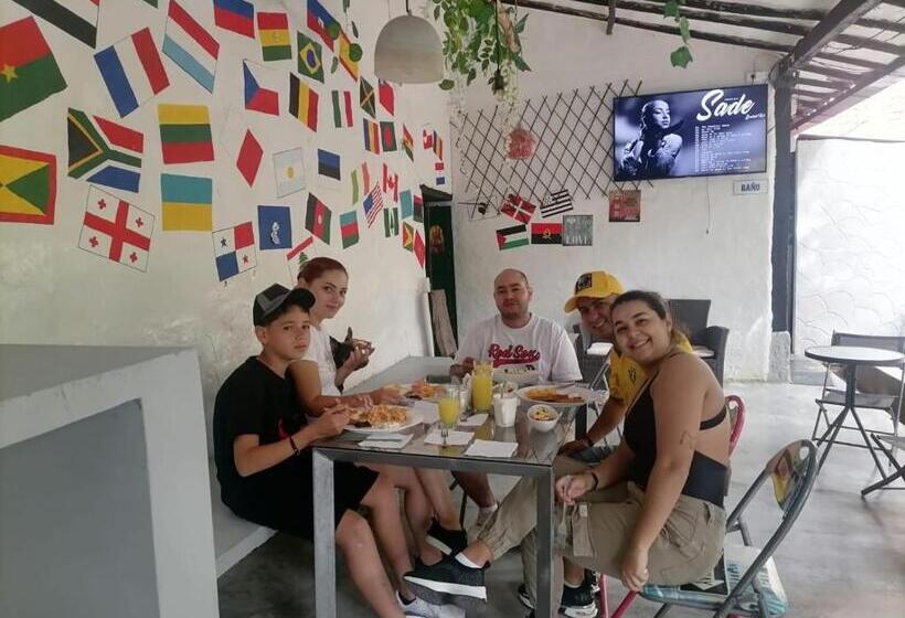 פנסיון Green Door San Gil