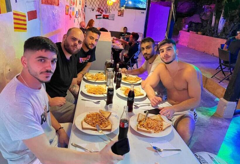 پانسیون Green Door San Gil