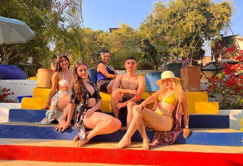 פנסיון Green Door San Gil