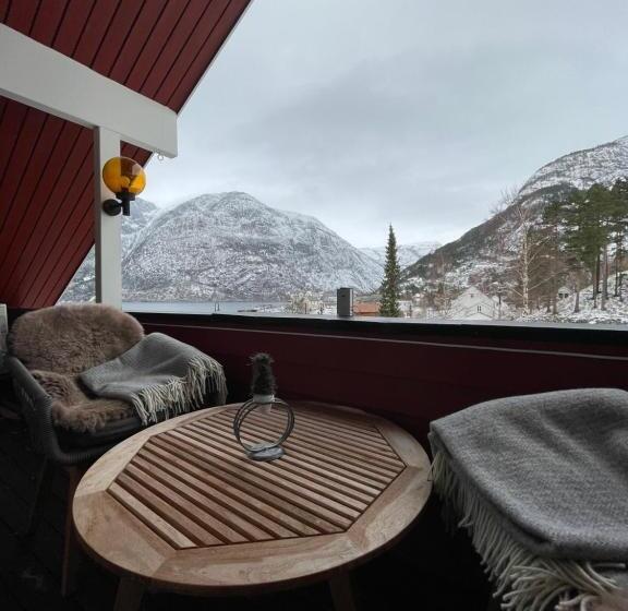 פנסיון Ingrids Apartments