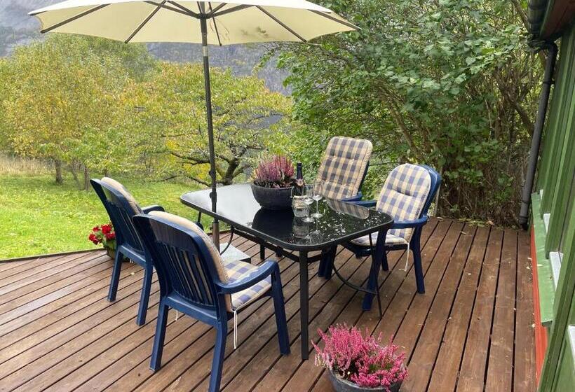 פנסיון Ingrids Apartments