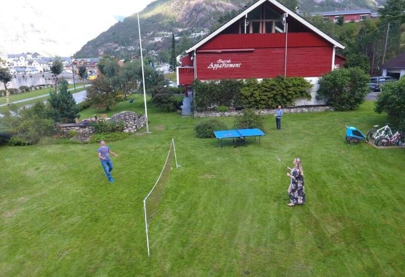 פנסיון Ingrids Apartments