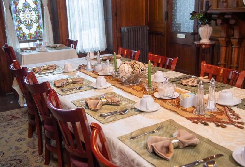 Spencer House Bed & Breakfast