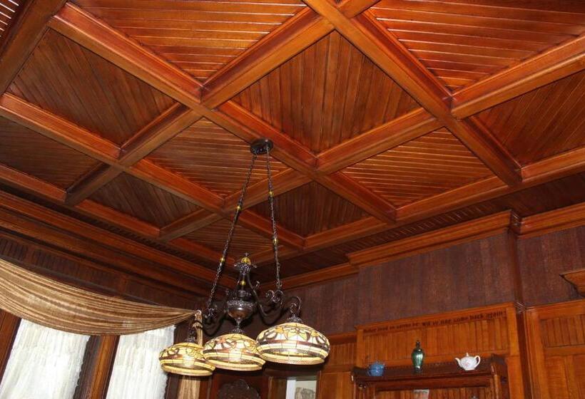 Spencer House Bed & Breakfast