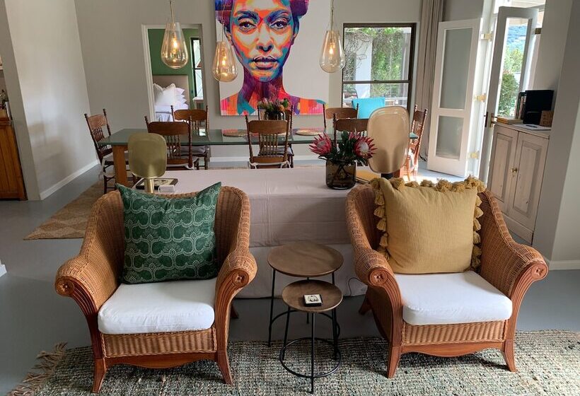 مبيت وإفطار Frogs Hill