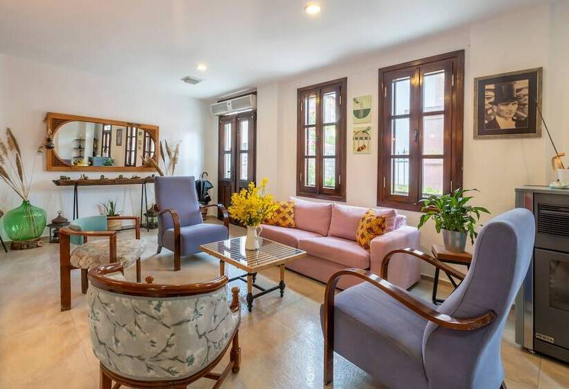 ホテル Bouti Ayvalık