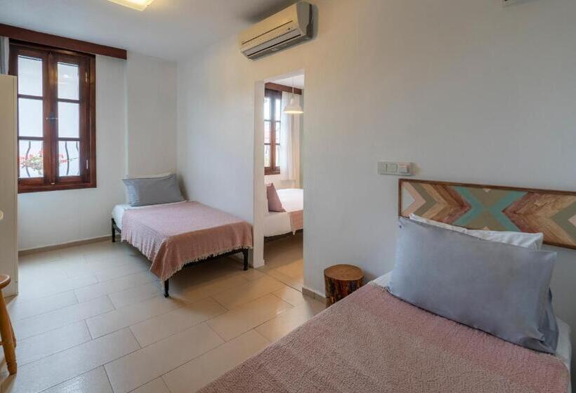 ホテル Bouti Ayvalık