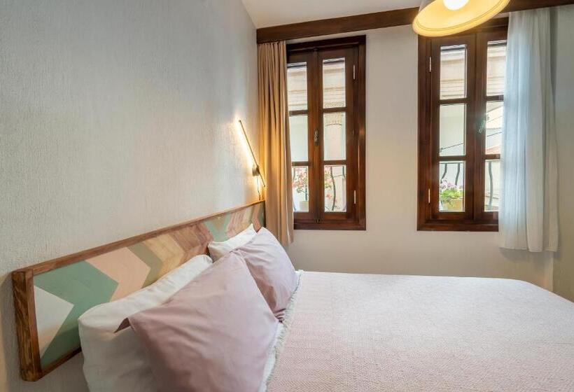 ホテル Bouti Ayvalık