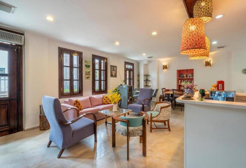 ホテル Bouti Ayvalık