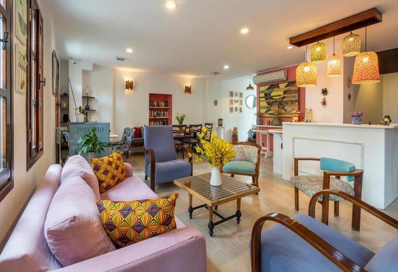 ホテル Bouti Ayvalık