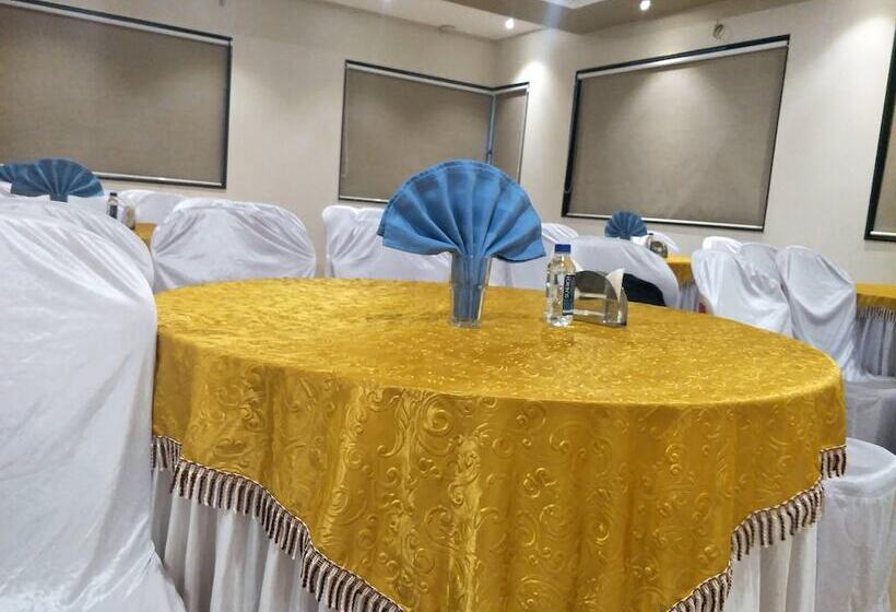 Kyriad Hotel Solapur By Othpl