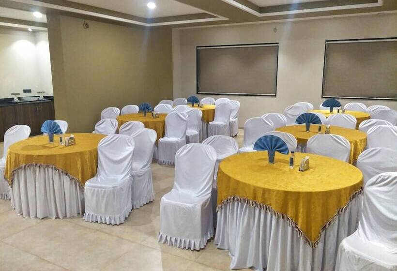 Kyriad Hotel Solapur By Othpl