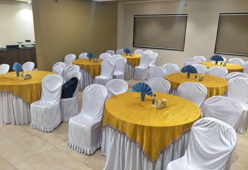 Kyriad Hotel Solapur By Othpl