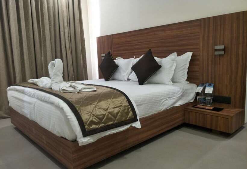 Kyriad Hotel Solapur By Othpl