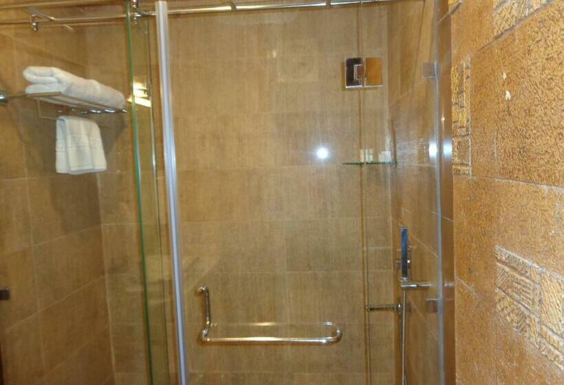 酒店 Millenia Regency Lucknow