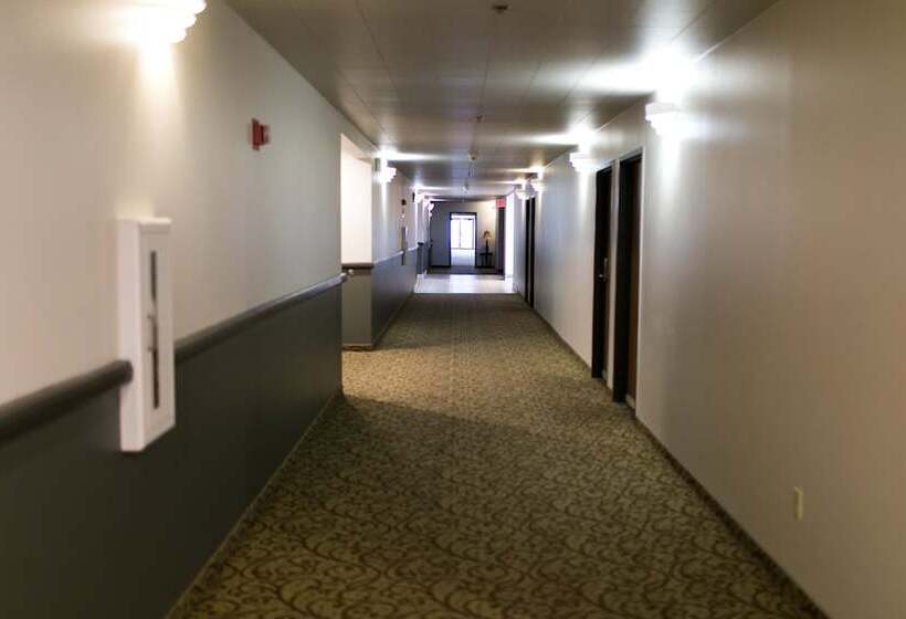 فندق Seaport Inn & Suites