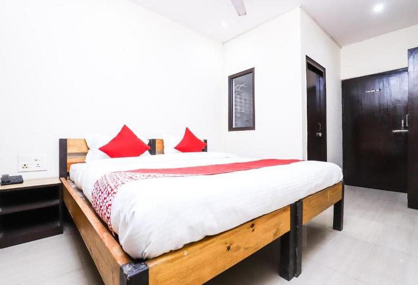 Oyo 24852 Hotel Yuvraj