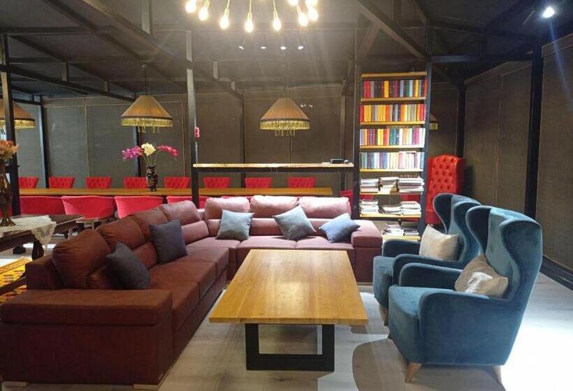 بنسيون Comfortable Home Stay