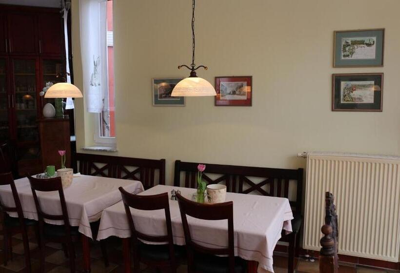 ペンション Gästehaus Kirschgarten