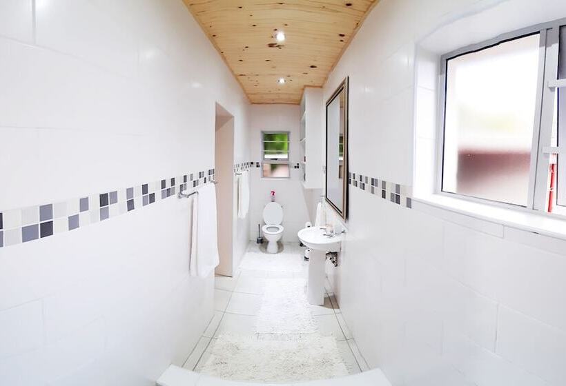 پانسیون Madeira Bed